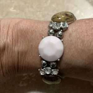 3/$18 Charming Charlie Neutral Table Pink Light Stretch Bracelet - New - Lot 331